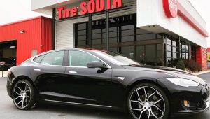 TESLA MODEL S – DILIJAN