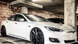 TESLA MODEL S – KAPAN