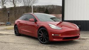 TESLA MODEL 3 – KAPAN