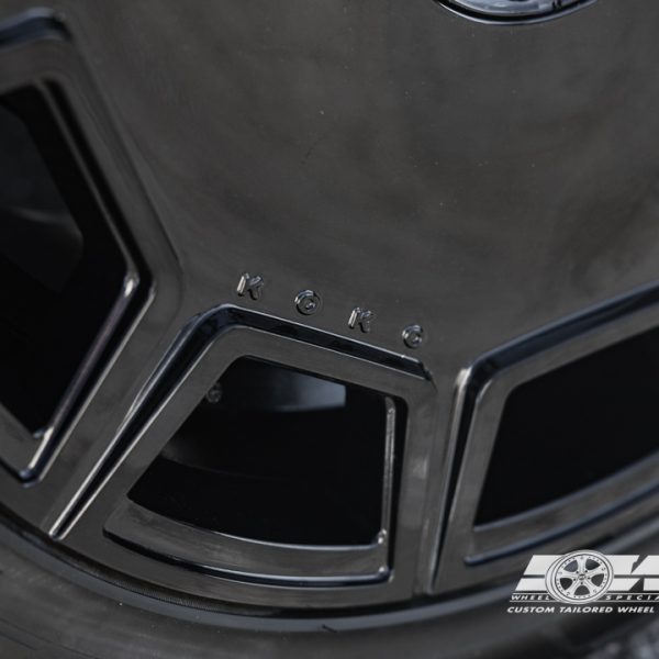 22" Koko Kuture Sicily Gloss Black