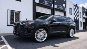 Toyota – Highlander – Tulum – 22″ – Machined Silver