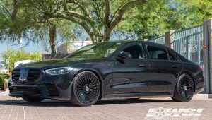 Mercedes Benz – S580 – Kappleta – 22″ – Gloss Black